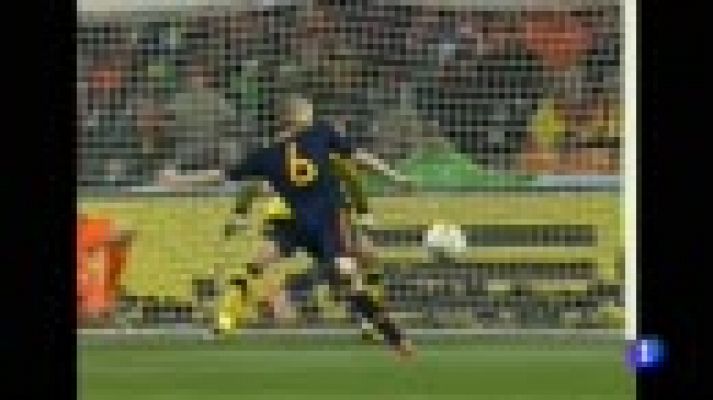 El mundo del fútbol agradece a Iniesta los "maravillosos momentos" vividos