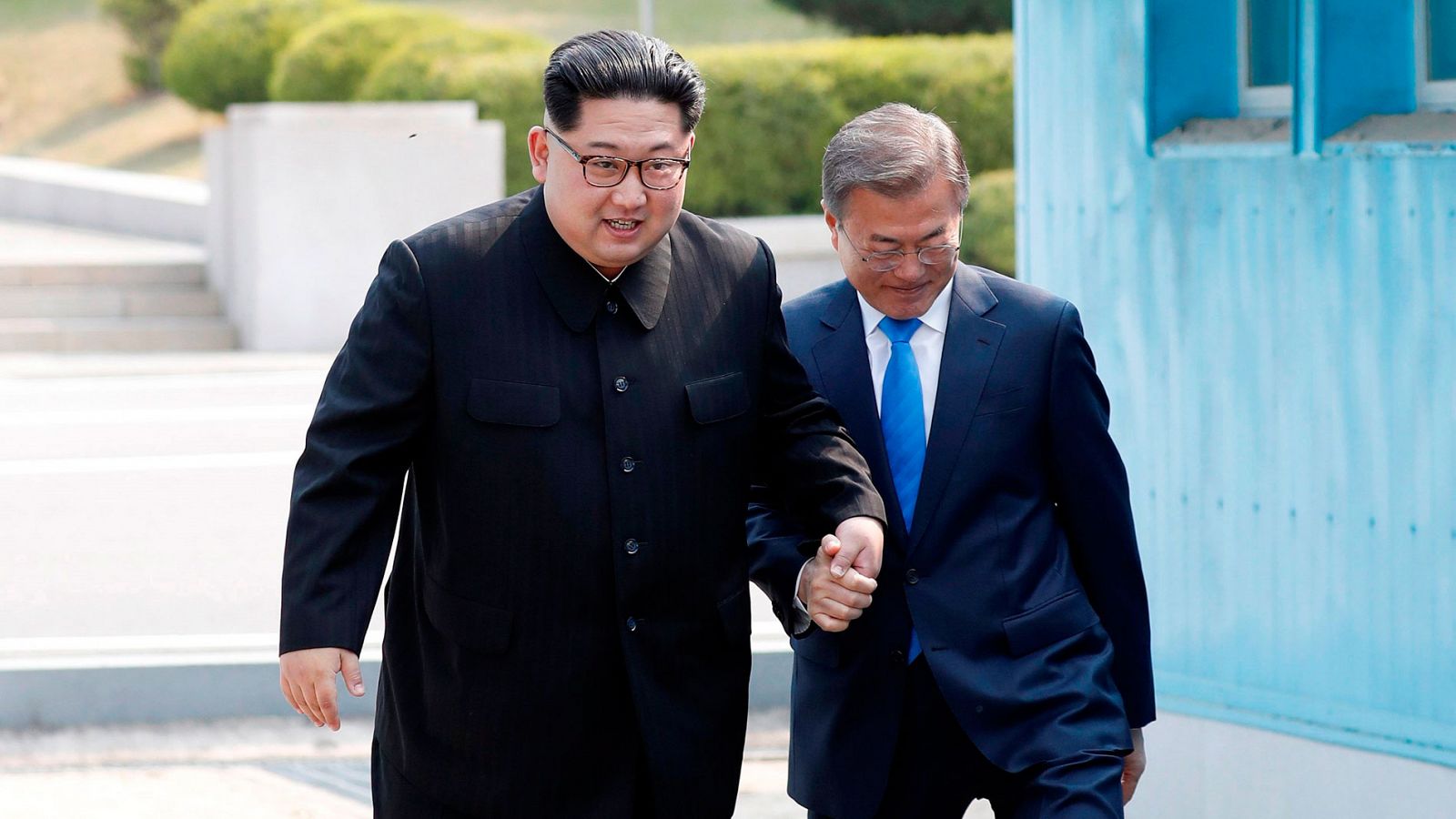 Las dos Coreas se dan la mano después de 65 años de guerra suspendida