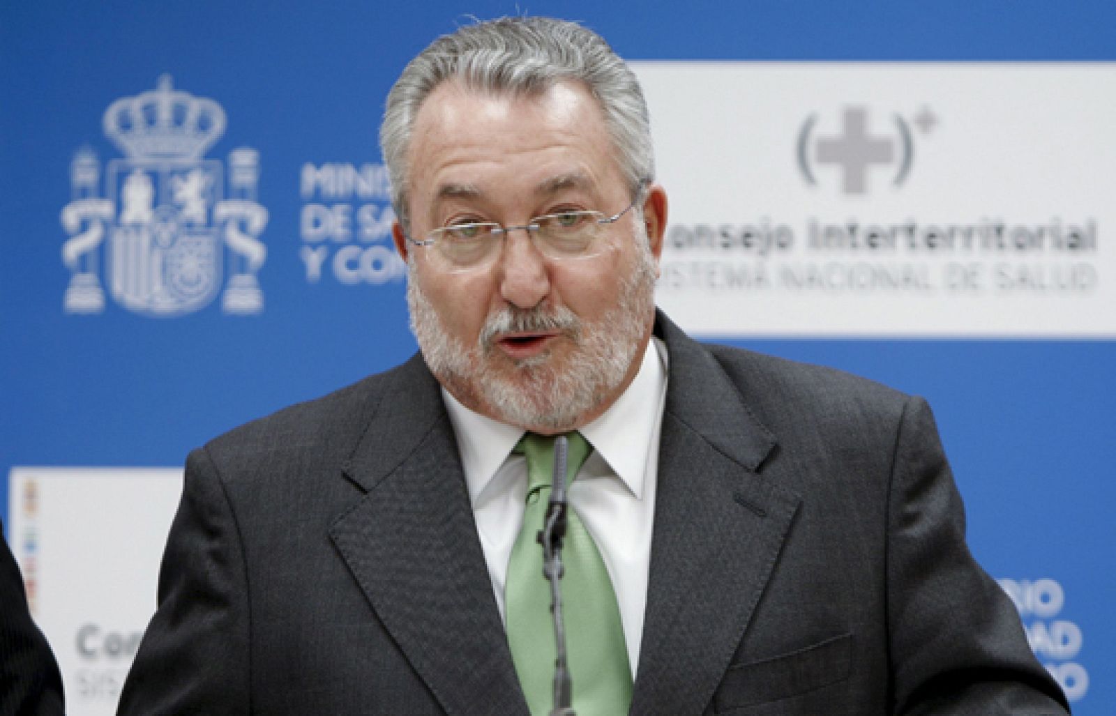 Invertirá 1.400 millones de euros en investigación y mantendrá el empleo. A cambio, el Gobierno garantiza estabilidad en el Sistema Nacional de Salud y que no haya recortes en los precios de los medicamentos.