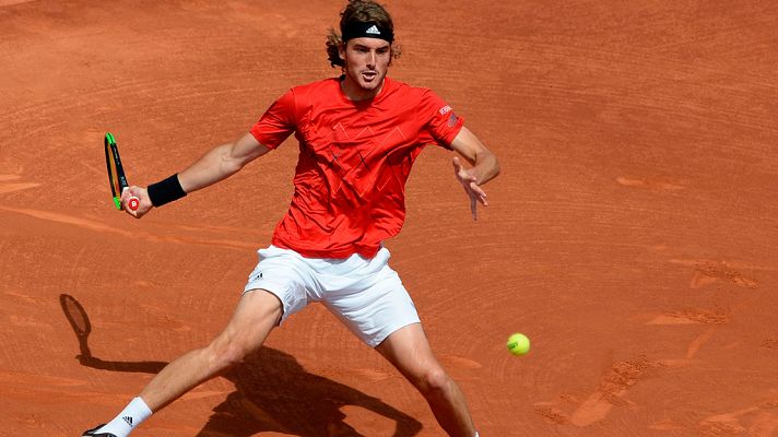 Tsitsipas sorprende a Carreño y alcanza la final del Godó