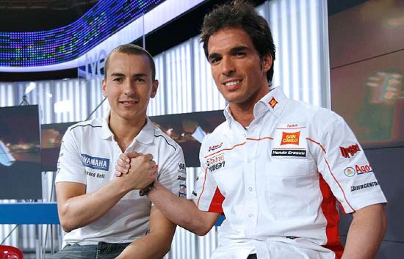 Arranca el Mundial de MotoGP y RTVE está preparada para ofrecer hasta el último detalle, Gran Premio tras Gran Premio. En la presentación de la temporada, Jorge Lorenzo no ha ocultado su admiración por su compañero de equipo, Valentino Rossi 
