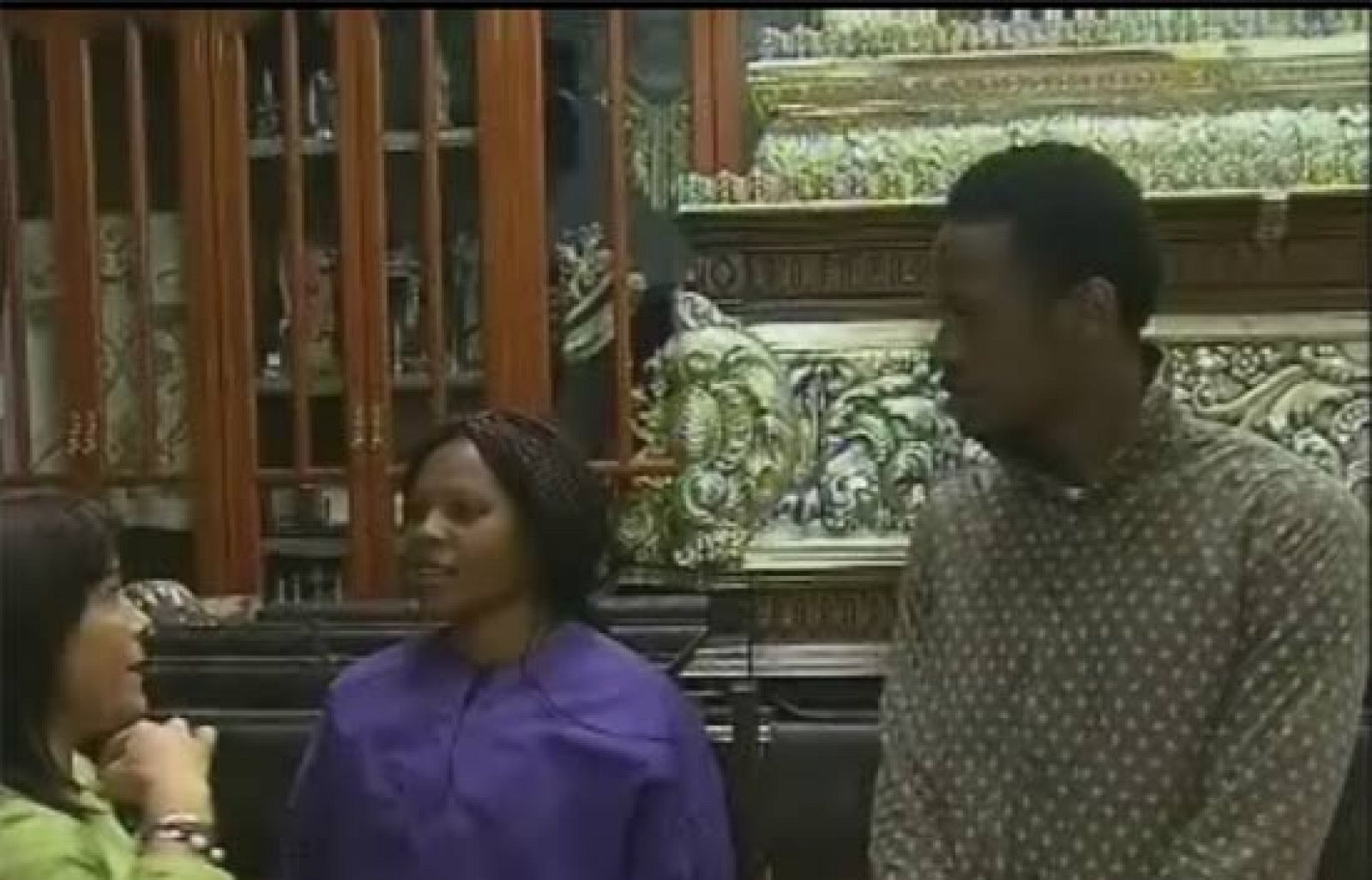 Inmigrantes subsaharianos en la Semana Santa de Melilla | Ver