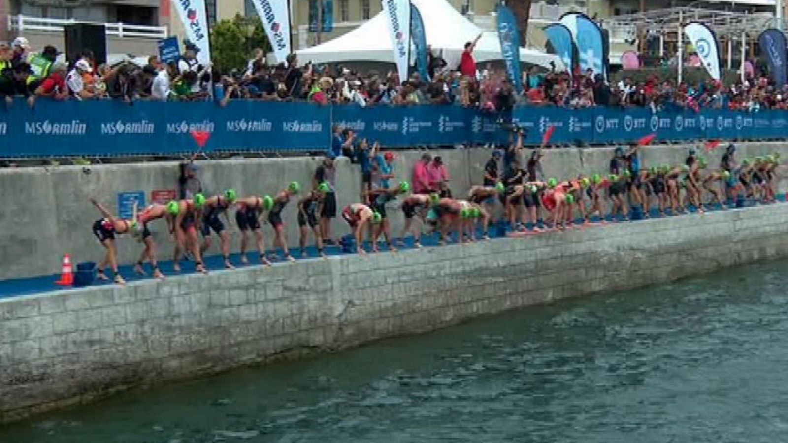Triatlón - ITU World Series. Prueba Bermuda. Carrera Élite Femenina - ver ahora