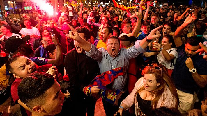 Canaletas empieza a recibir a los culés festejando la 25ª Liga del Barça