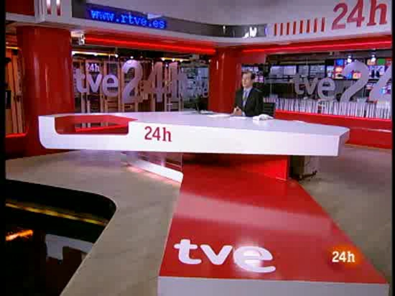 Economía 24H - El Ibex 35 concluye su decimotercera sesión consecutiva al alza al subir un 0,05% - Economía en 24 horas | Ver