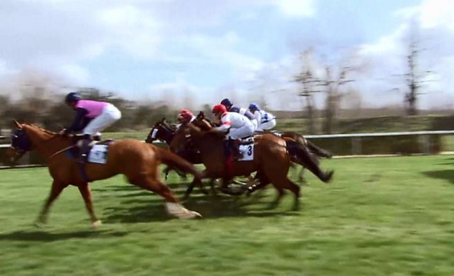 Repor - Un domingo en las carreras