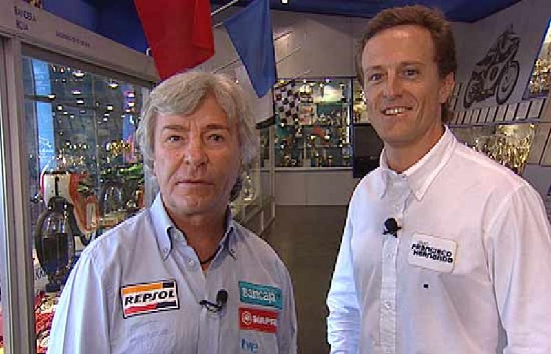  Sete Gibernau ha visitado el Museo de Ángel Nieto ante la cámara de RTVE.es. 