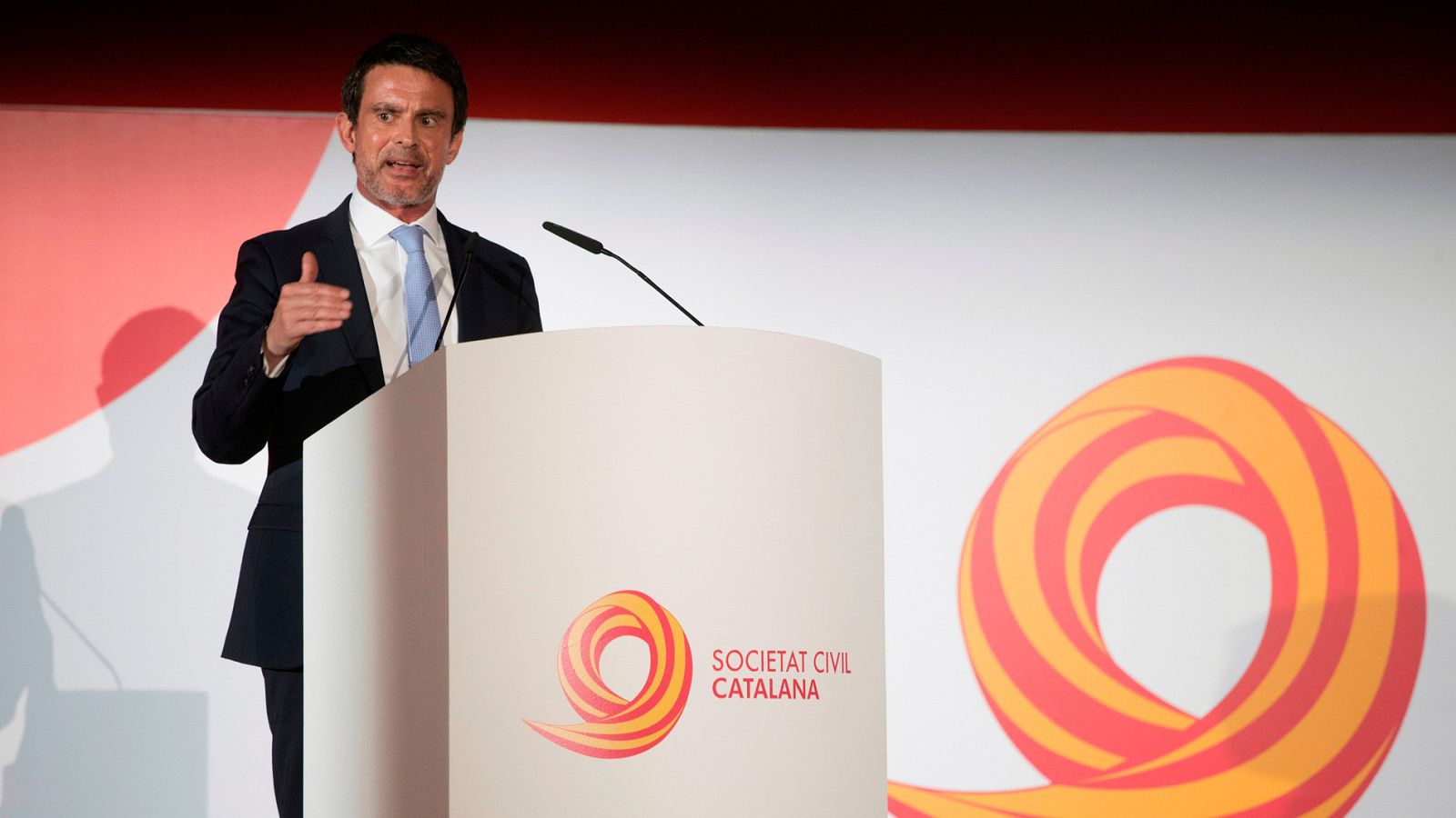 El PSC rechaza la plataforma de partidos frente al independentismo propuesta por Valls en Barcelona 