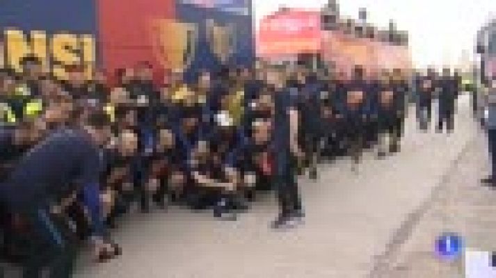 Telediario 1 - El Barça pasea su doblete por Barcelona