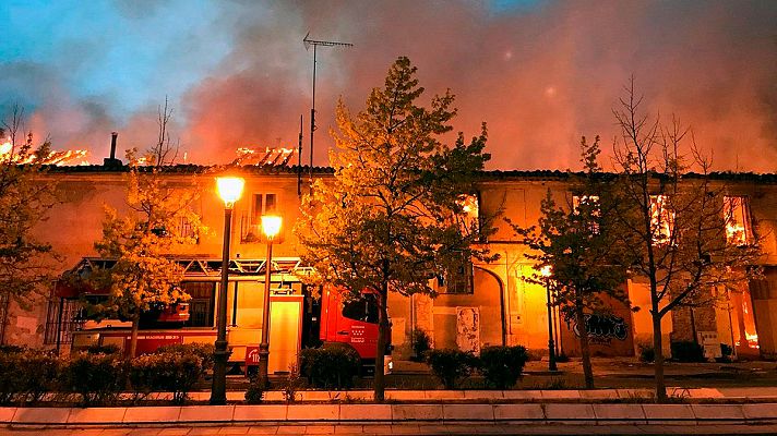 Un incendio destruye el Palacio de Osuna en Aranjuez