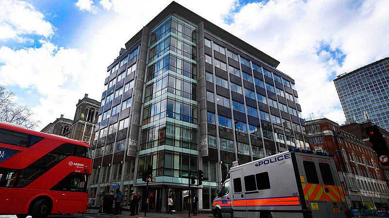 Cierra la firma Cambridge Analytica tras el polémico acceso a los datos de 87 millones de usuarios de Facebook