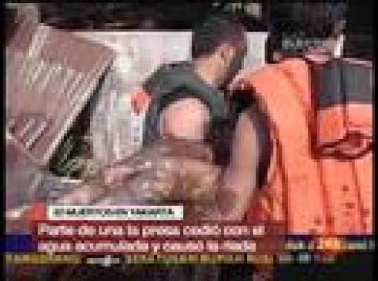  - Revienta un dique en Yakarta