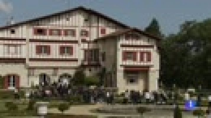 Telediario 1 - La 'Declaración de Arnaga' afirma que quedan por resolver "asuntos importantes" como el de los presos y huidos