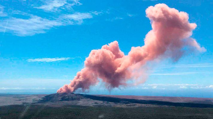 Telediario 1 - Miles de evacuados en Hawai por la erupción del volcán Kilauea