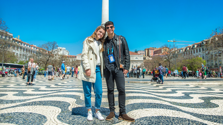Amaia y Alfred, de paseo turístico por Lisboa
