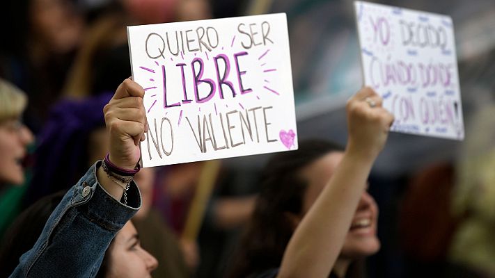 Telediario 1 - Rebajan a abuso sexual la condena de un hombre por penetrar a su sobrina de 16 años en estado de shock