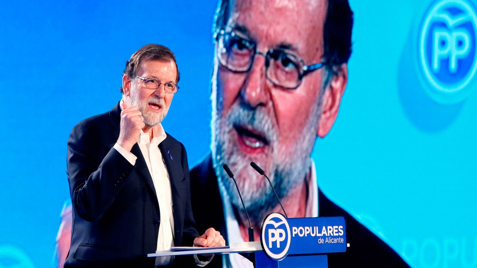 Telediario 1: Rajoy señala que estará siempre con las víctimas del terrorismo y que nunca admitirá las "mentiras" de ETA | RTVE Play
