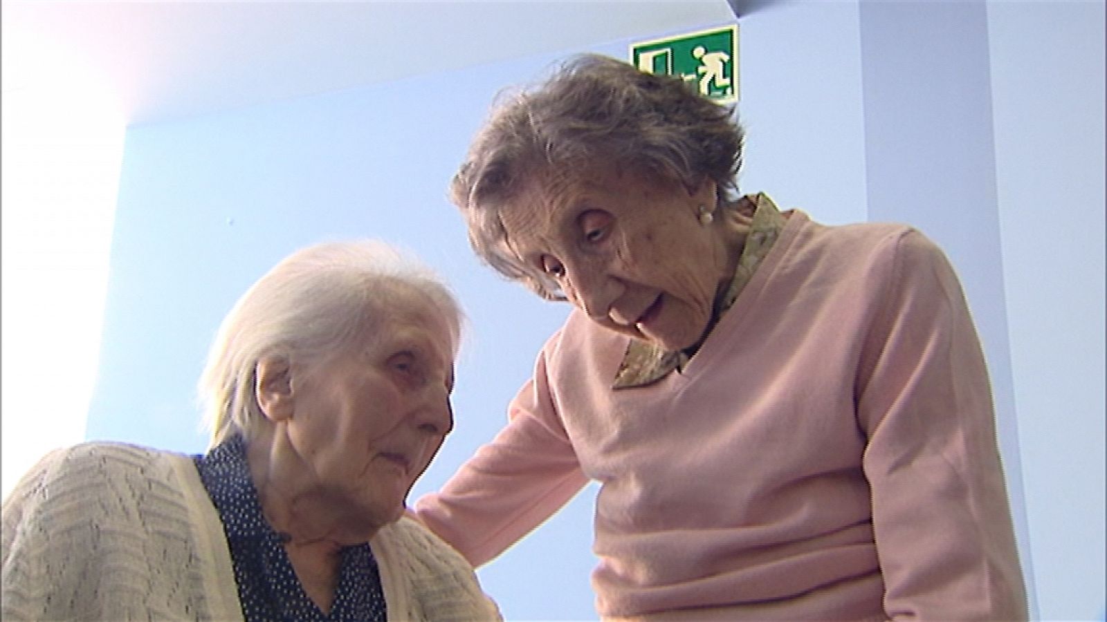 Telediario 1: Llegar a los 88 años con una madre viva de 109, los casi dos siglos de María y su hija | RTVE Play