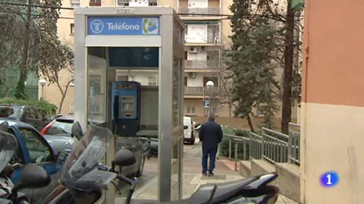 Telediario 1 - El gobierno eliminará la obligación de mantener las cabinas telefónicas