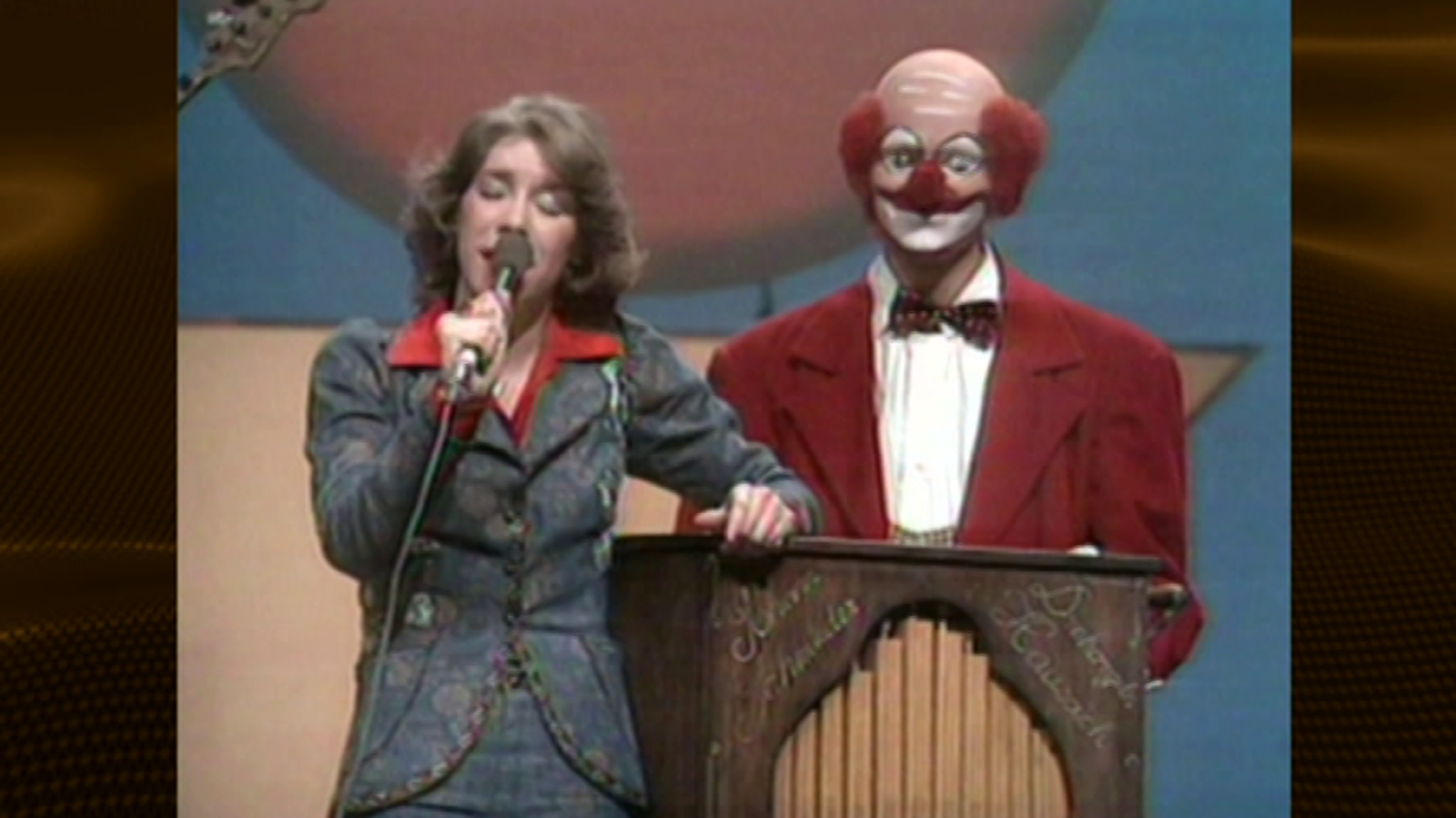 Cachitos de hierro y cromo - Horrorvisión - ver ahora