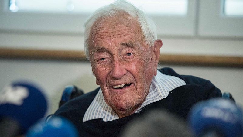 Un científico de 104 años viaja a Suiza para someterse a un suicidio asistido