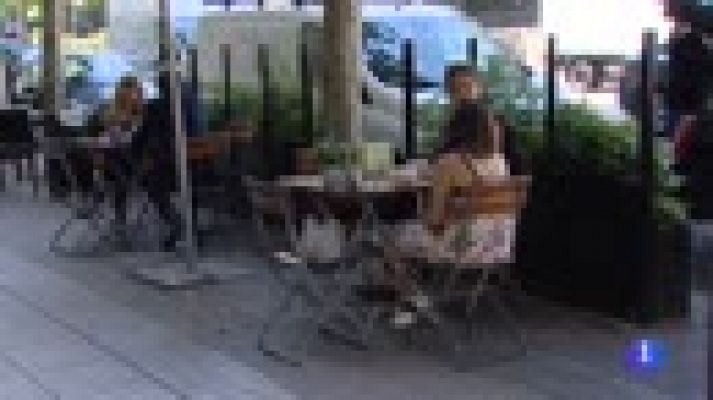 Telediario 1 - Un estudio concluye que el tabaco también es nocivo para la salud en las terrazas