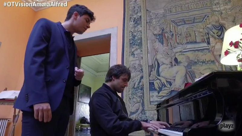 Eurovisin 2018 - Alfred y Manu Guix interpretan "Amar pelos dois"