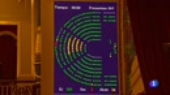 Telediario 1 - El Congreso da luz verde a la norma del Gobierno para limitar las licencias VTC