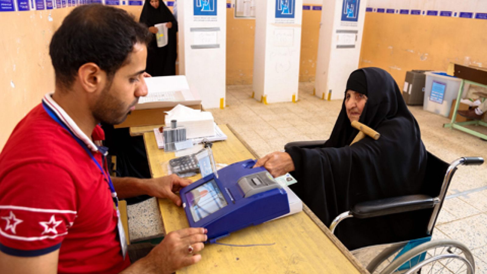 Telediario 1: Primeras elecciones parlamentarias en Irak desde la derrota del Estado Islámico | RTVE Play