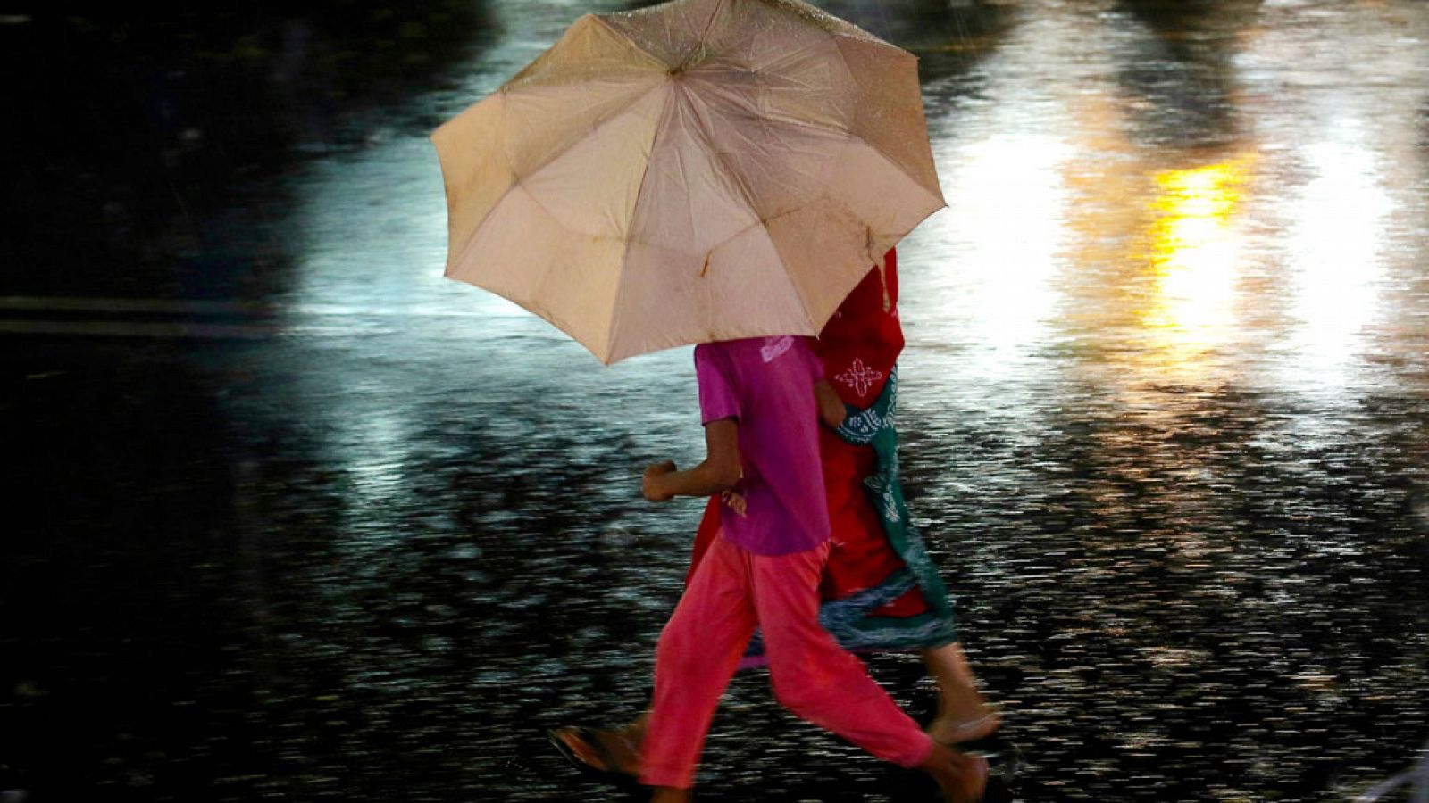 El tiempo: Lluvias fuertes en el Cantábrico, Cataluña y las Islas Baleares | RTVE Play