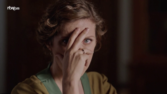 La otra mirada - Teresa da una clase maestra al claustro