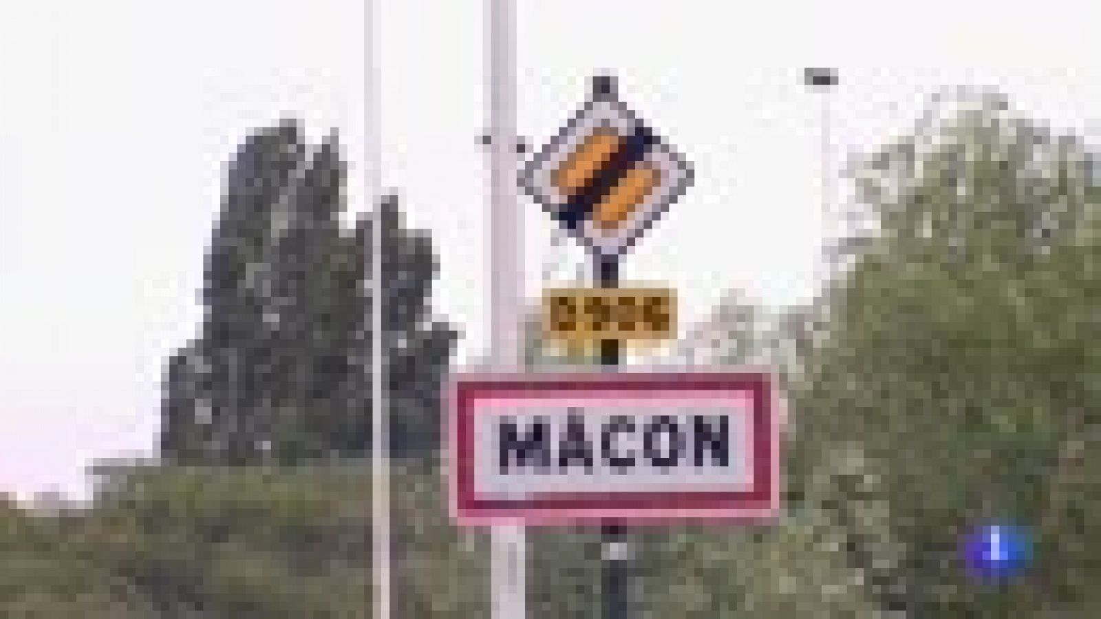 A una hora de Lyon se encuentra Mâcon, el pueblo donde nació hace 27 años Antoine Griezmann. Aquí va a volver para jugar la finalísima de la Europa League y por eso hemos querido preguntar a la gente con la que se crió qué piensan de un futbolista qu