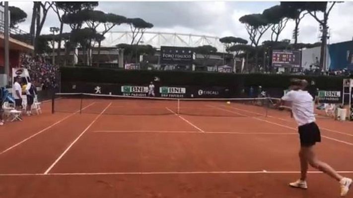 Sharapova entrena en Roma con Nadal