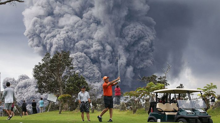Alerta roja para aviación en Hawái por una enorme nube de cenizas del volcán Kilauea