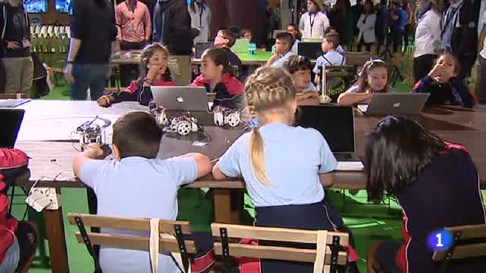 Los más pequeños de la casa aprenden a programar