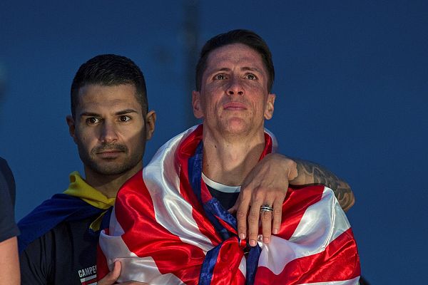 Telediario 1 - Torres se despide entre lágrimas ante miles de aficionados