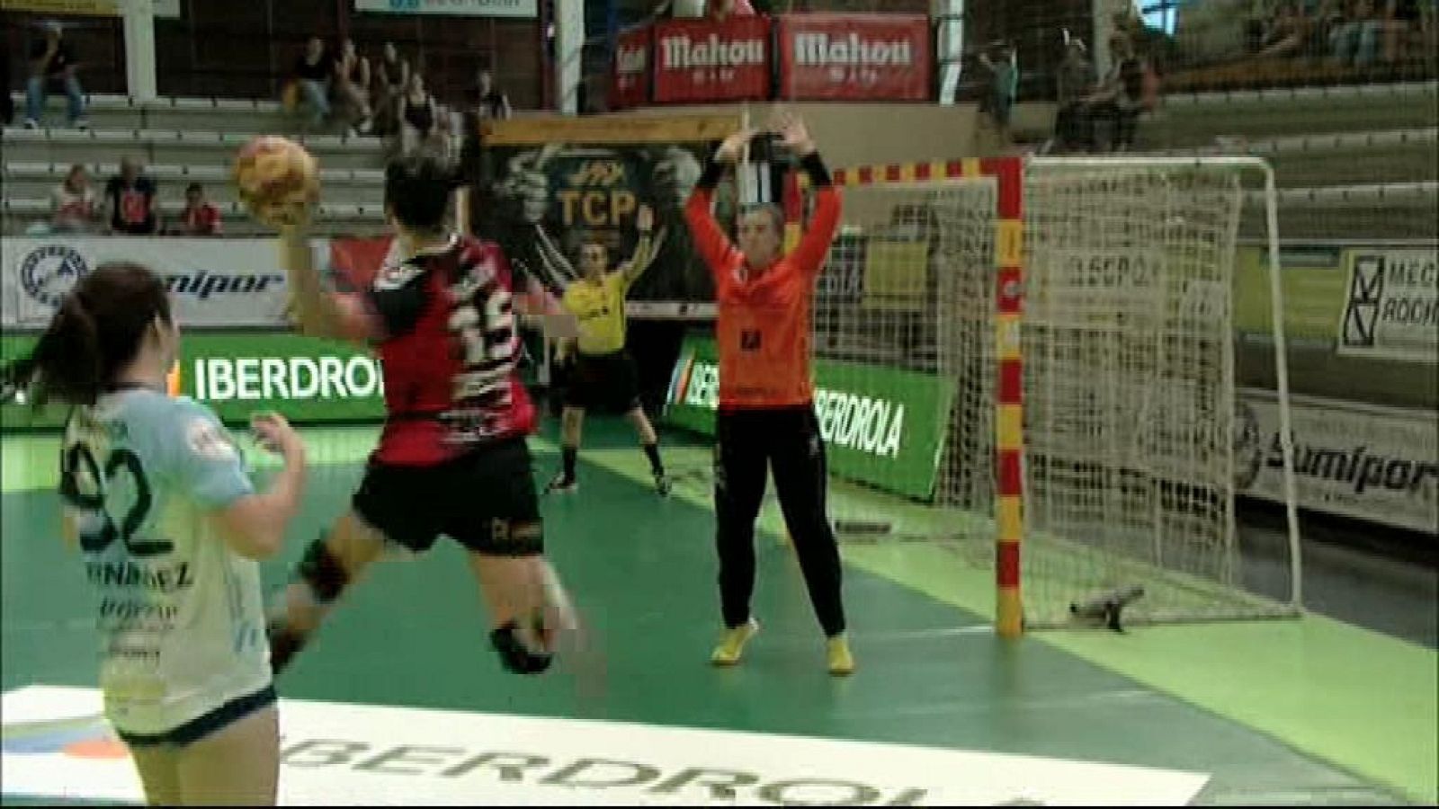 Balonmano - Liga Guerreras Iberdrola. 25ª jornada: Godoy Maceira BM Porriño - Hotel Gran Bilbao Prosetecnisa BM Zuazo. Desde Porriño (Pontevedra). - ver ahora
