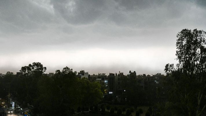 El tiempo - Ambiente inestable y chubascos en el interior