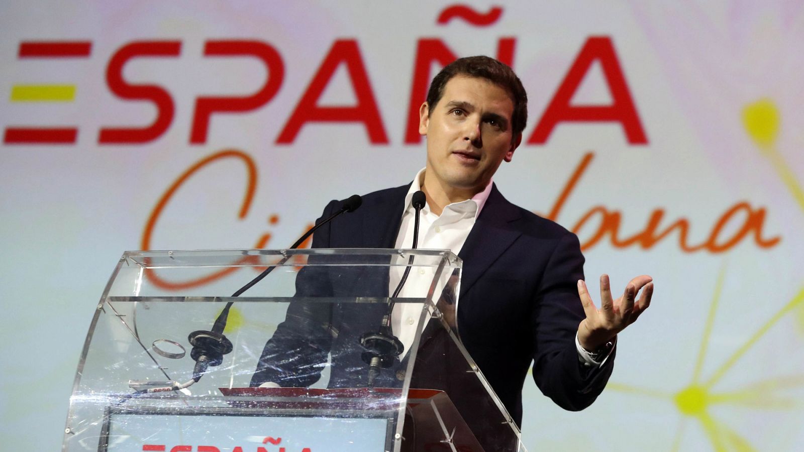 Telediario 1: Ciudadanos presenta una plataforma cívica para sumar apoyos a la unidad de España | RTVE Play