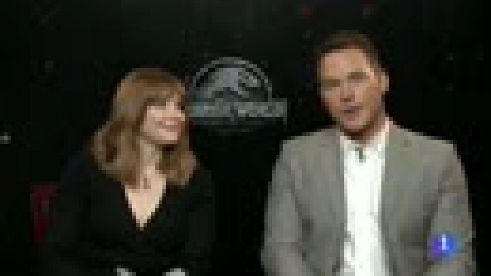 Telediario 1: J.A. Bayona presenta 'Jurassic World: El reino caído' | RTVE Play