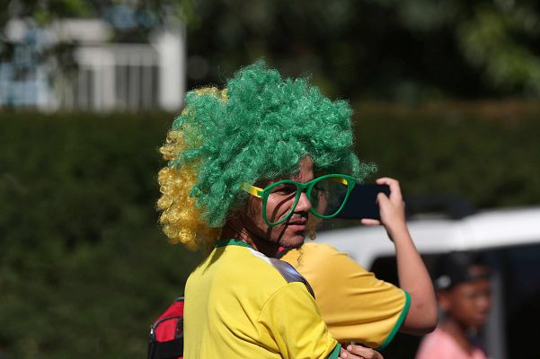Telediario 1 - Los aficionados se preparan para el Mundial de Rusia