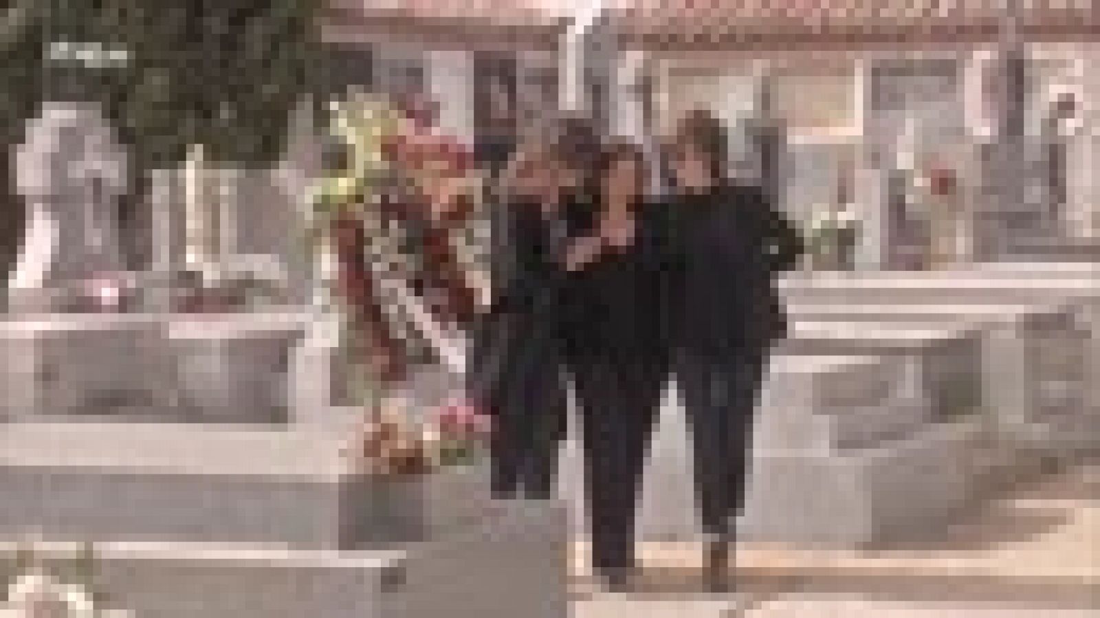 Servir y proteger - Paty, Felisa y Alicia acuden al funeral de Jairo