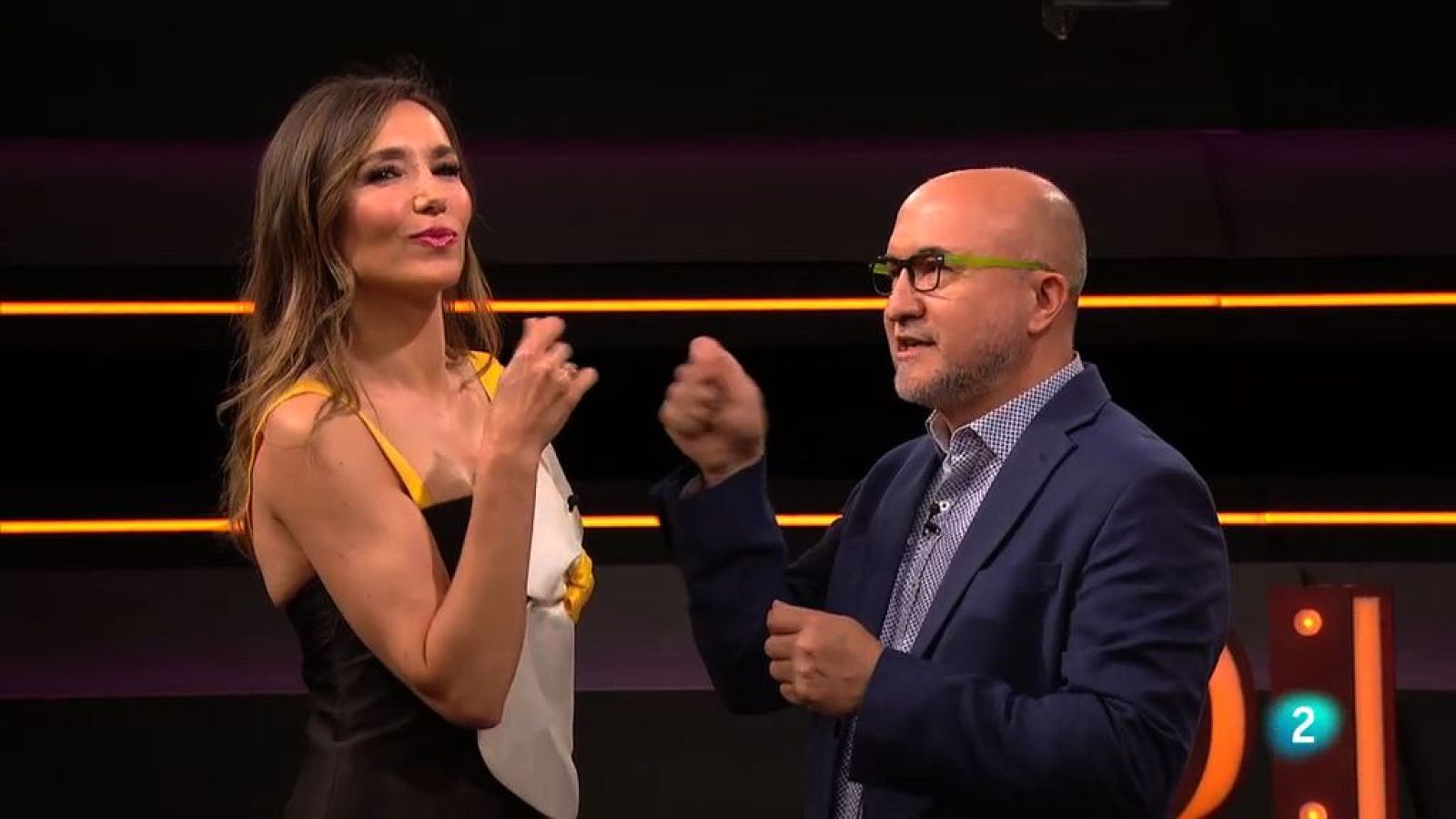 Programa Inesperat - Paloma Lago ensenya al Sergi a desfilar