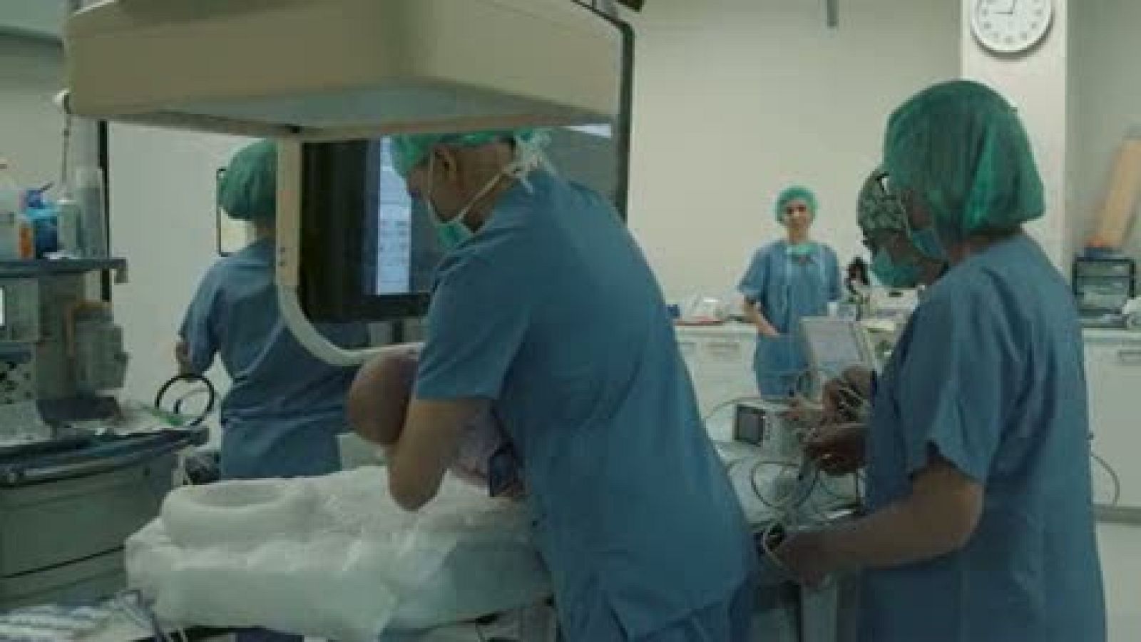 La Ciencia de la Salud - Operación al corazón de un bebé