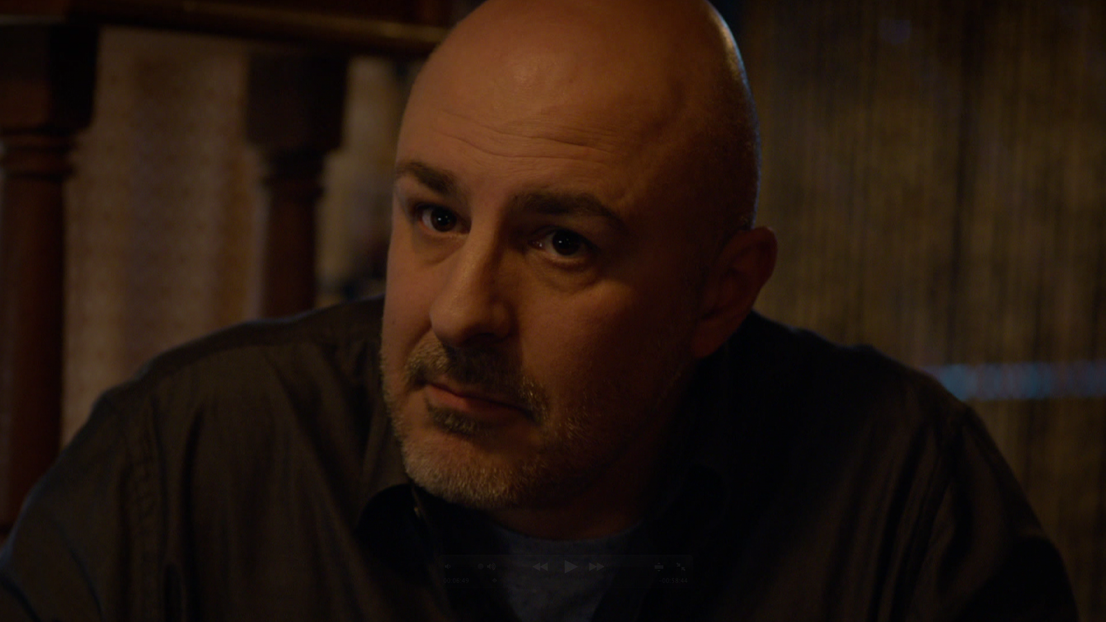 Fugitiva - José K descubre que Tobías está en la bodega