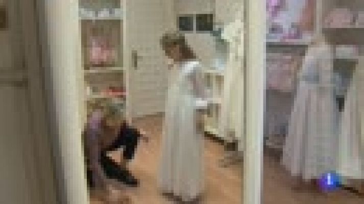 Telediario 1 - Comienza la época de comuniones