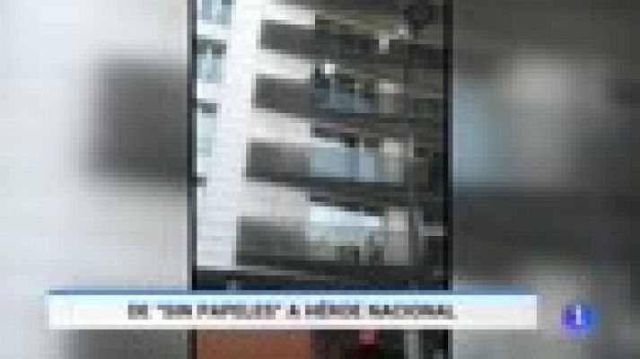 Telediario 1 - Francia reconoce la heroicidad de un inmigrante indocumentado que escaló un edificio para salvar a un niño