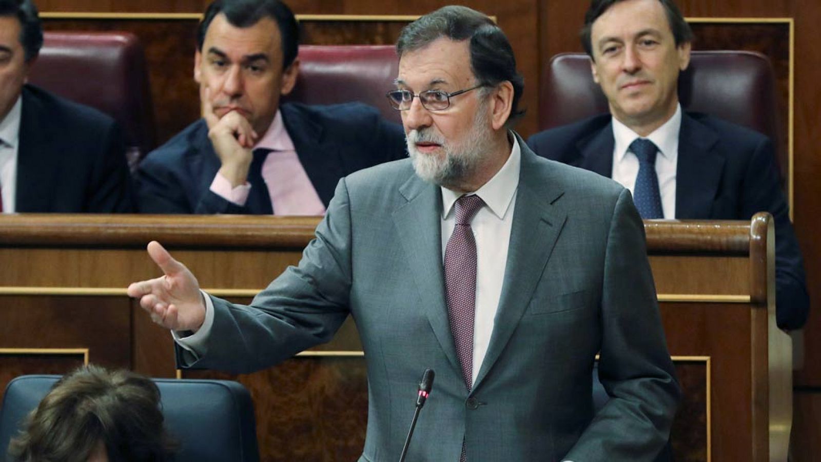 Informativo 24h: Rajoy no dimitirá, defiende que el PP no está "condenado" y acusa al PSOE de "chantajear" a todos los grupos  | RTVE Play