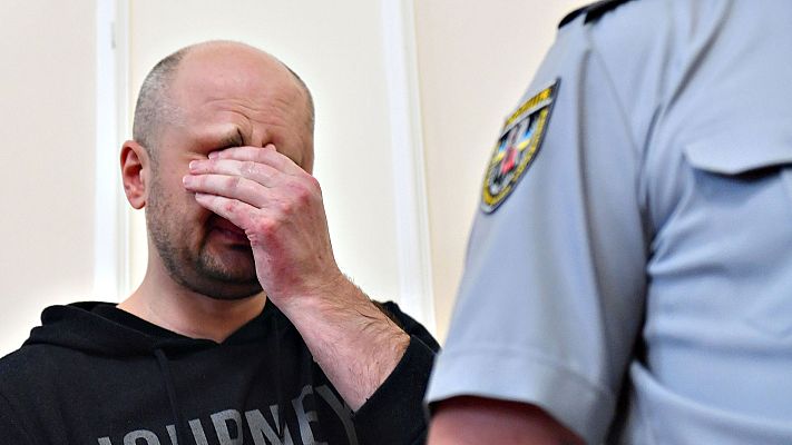 Telediario 1 - Muerte y resurrección del periodista ruso Arkady Babchenko en Ucrania para esquivar un suspuesto asesinato ruso