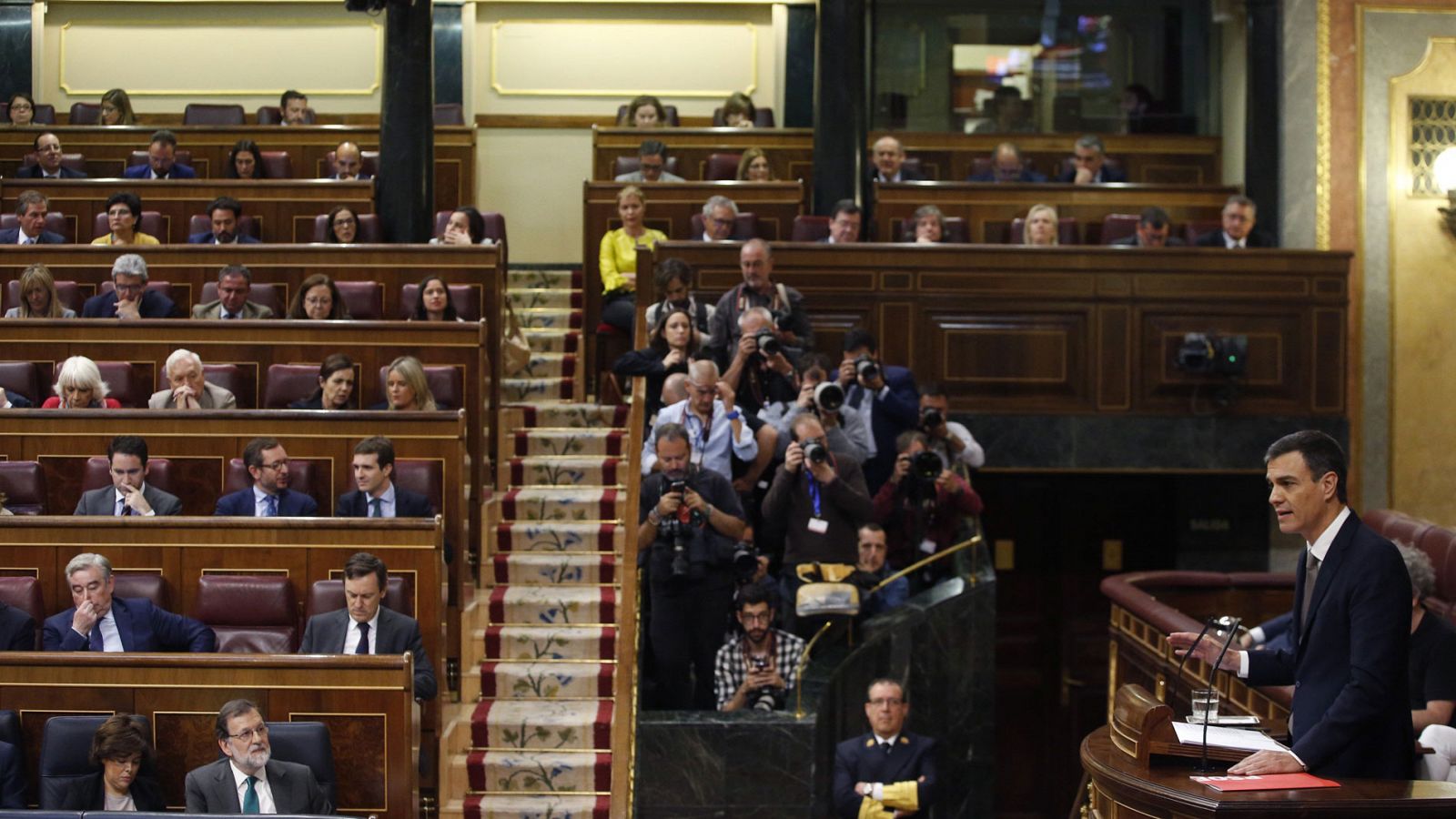 Informativo 24h: Sánchez se compromete "por responsabilidad" a mantener los Presupuestos del Gobierno de Rajoy | RTVE Play
